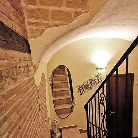 Alexander Bed & Breakfast 3*