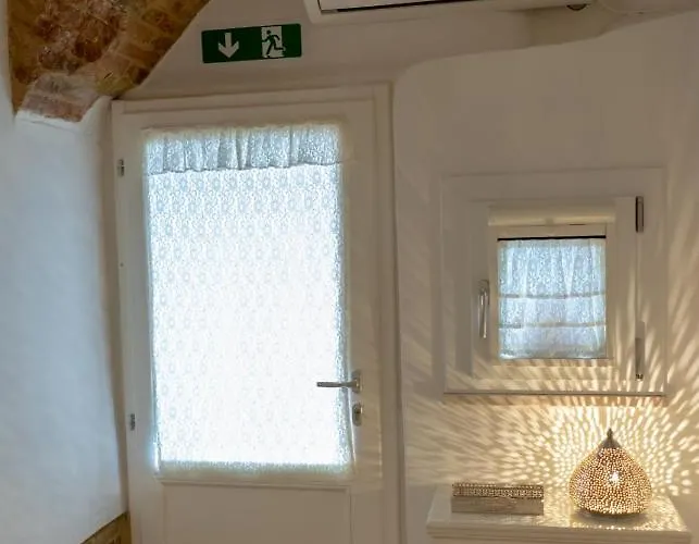 Bed & Breakfast Alexander 3*